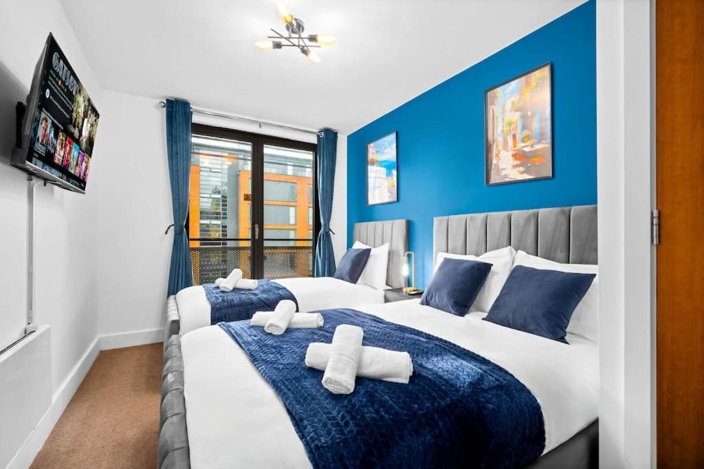Sleeps 7 - 4 Beds Arcadian Centre B'ham *